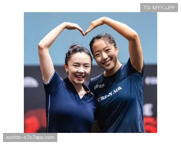 韩国田志希-申裕斌直落三局战胜日本组合夺冠