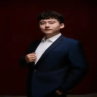 罗露榕